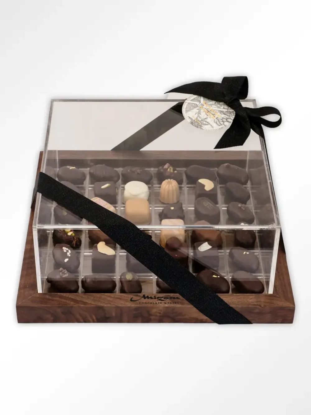 Mirzam Wooden Tray: Assorted Dates & Truffles
