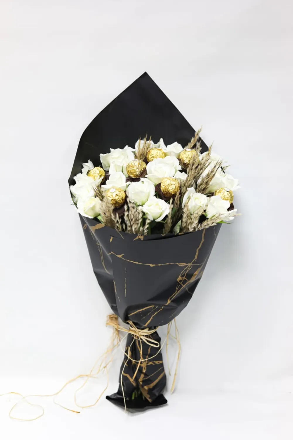 Bouquet with white flowers !
