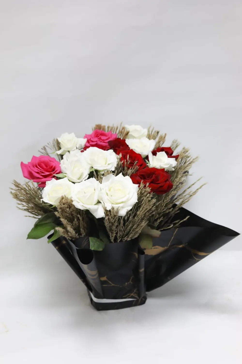 Bouquet with white flowers 2