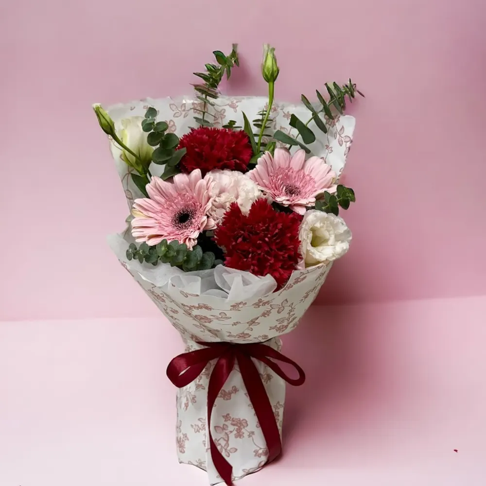 HM0010 Mixed Hand Bouquet 1