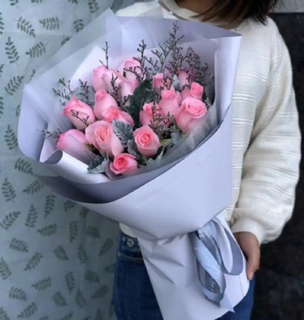 HR2009 Pink Roses Bouquet