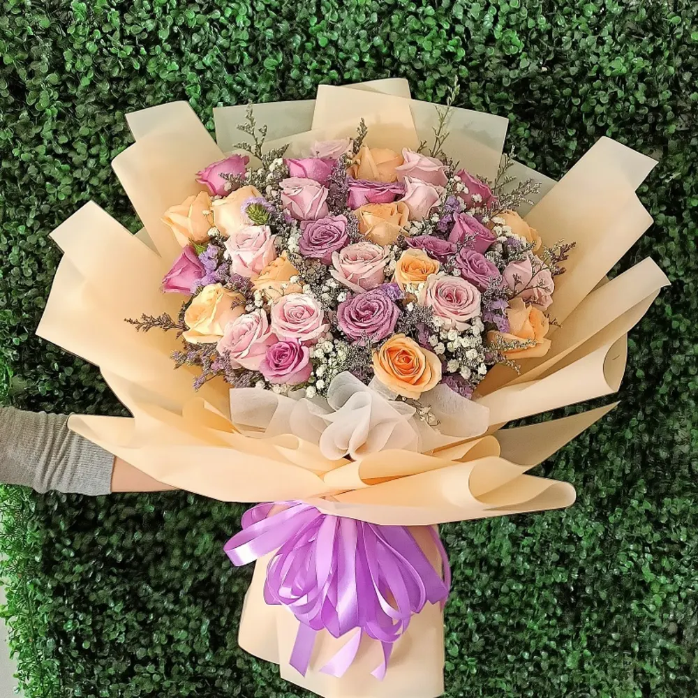 HR3004 Pastel Roses Bouquet