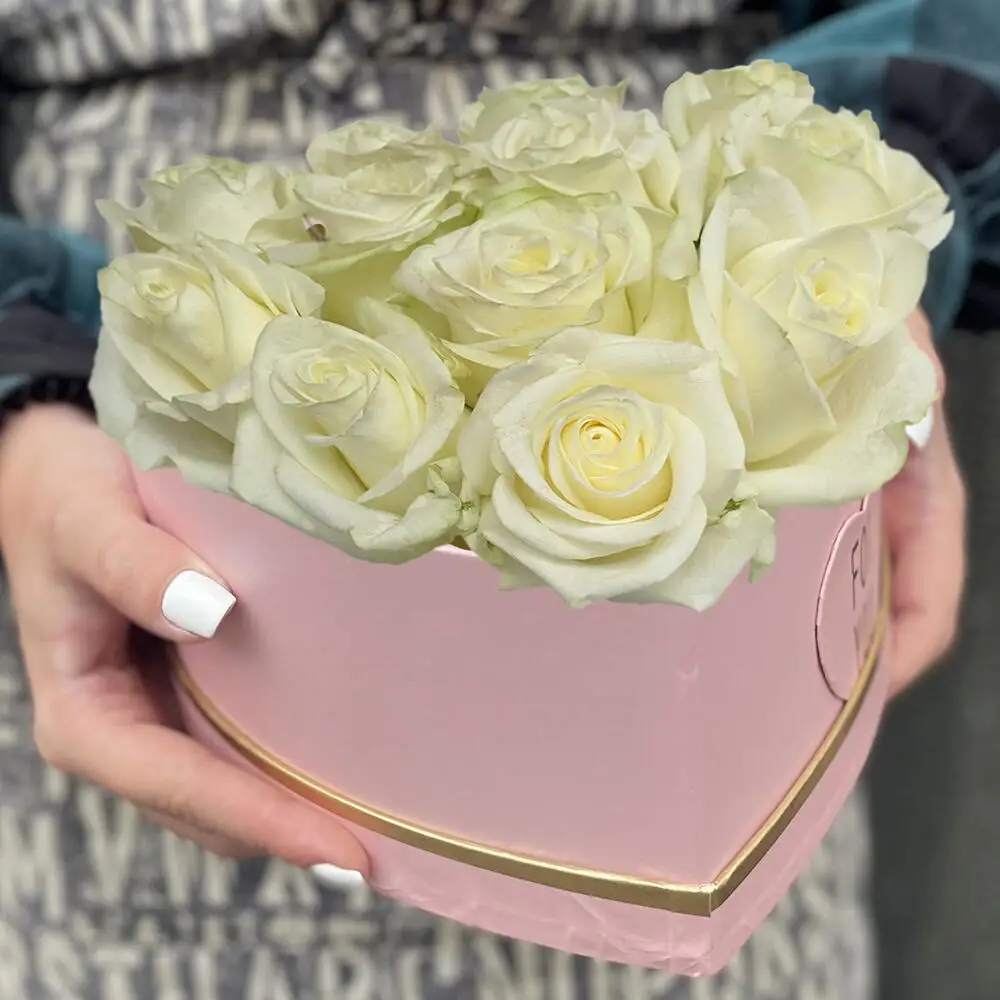 12 white roses in a pink box