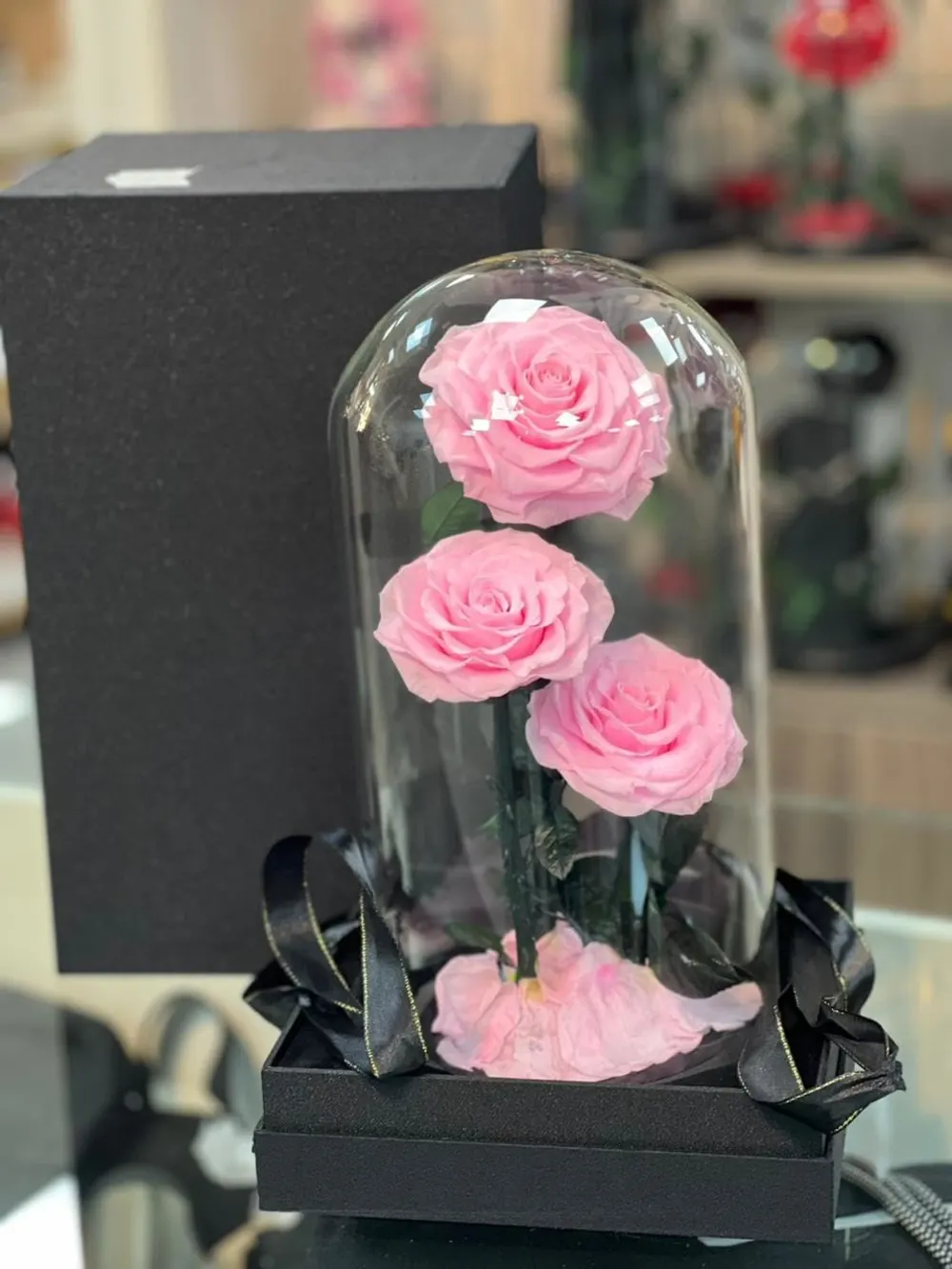 flower with vase ' luxury dry flowers