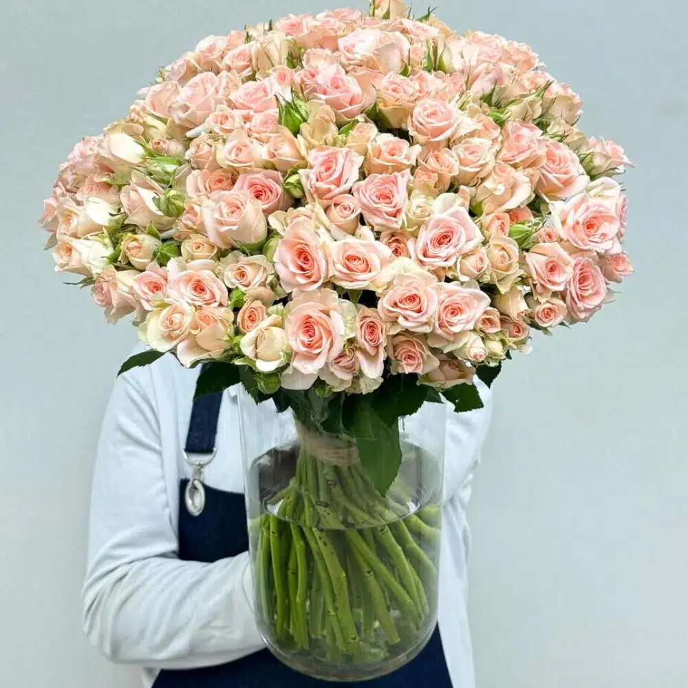 Spring vase pink flowers