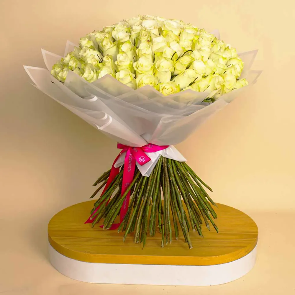 100 White Roses bouquet