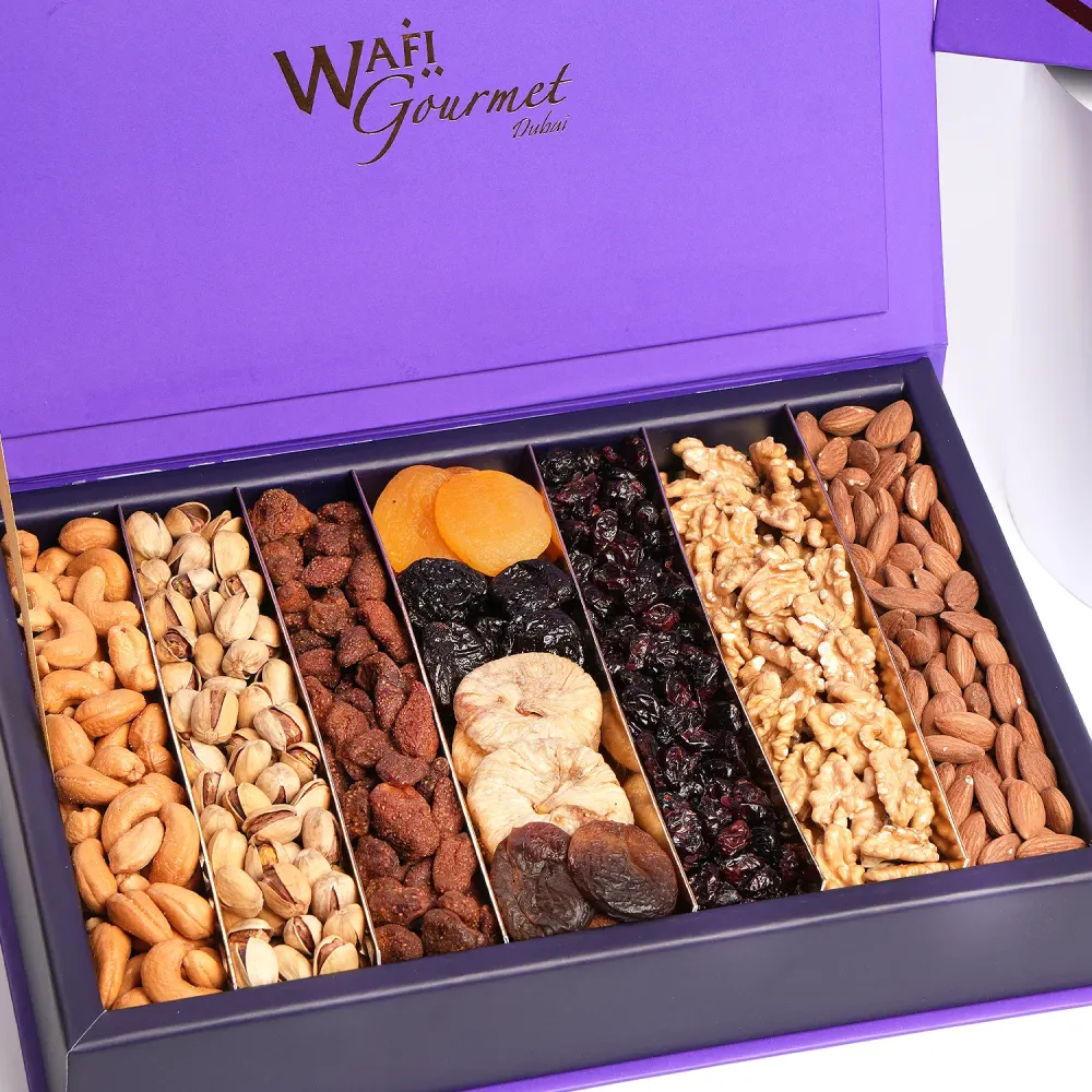 ASSORTED DRIED FRUIT AND NUTS GIFT BOX