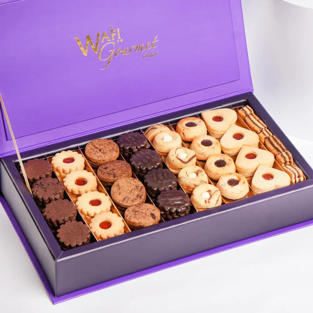 PETIT FOUR GIFT BOX MEDIUM
