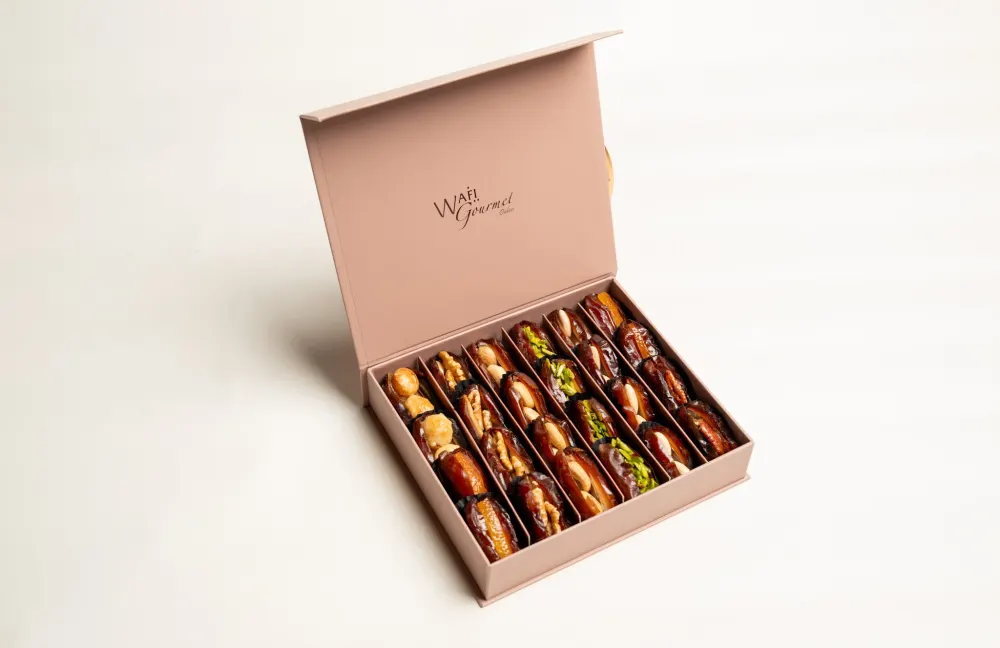 WG KHODRI DATES STUFFED MAGNETGIFT BOX MED