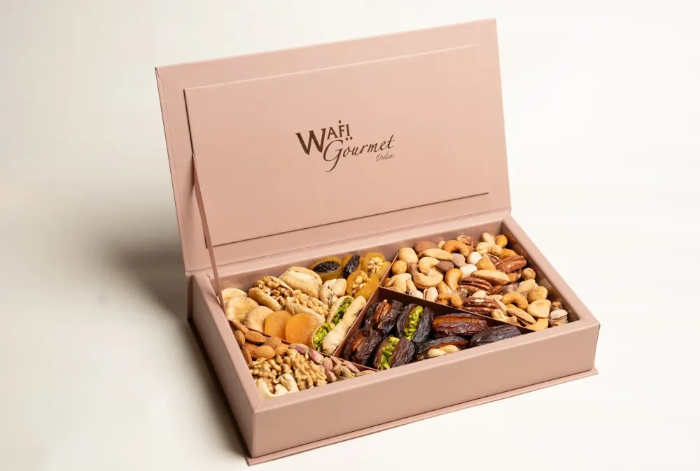 WG MAJDOUL DATES W/DRIED FRUIT AND NUTS LG