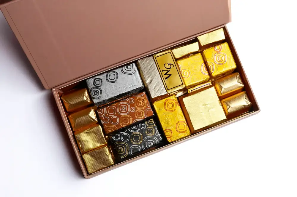 WG WRAPPED CHOCO MAGNET GIFT BOX SML