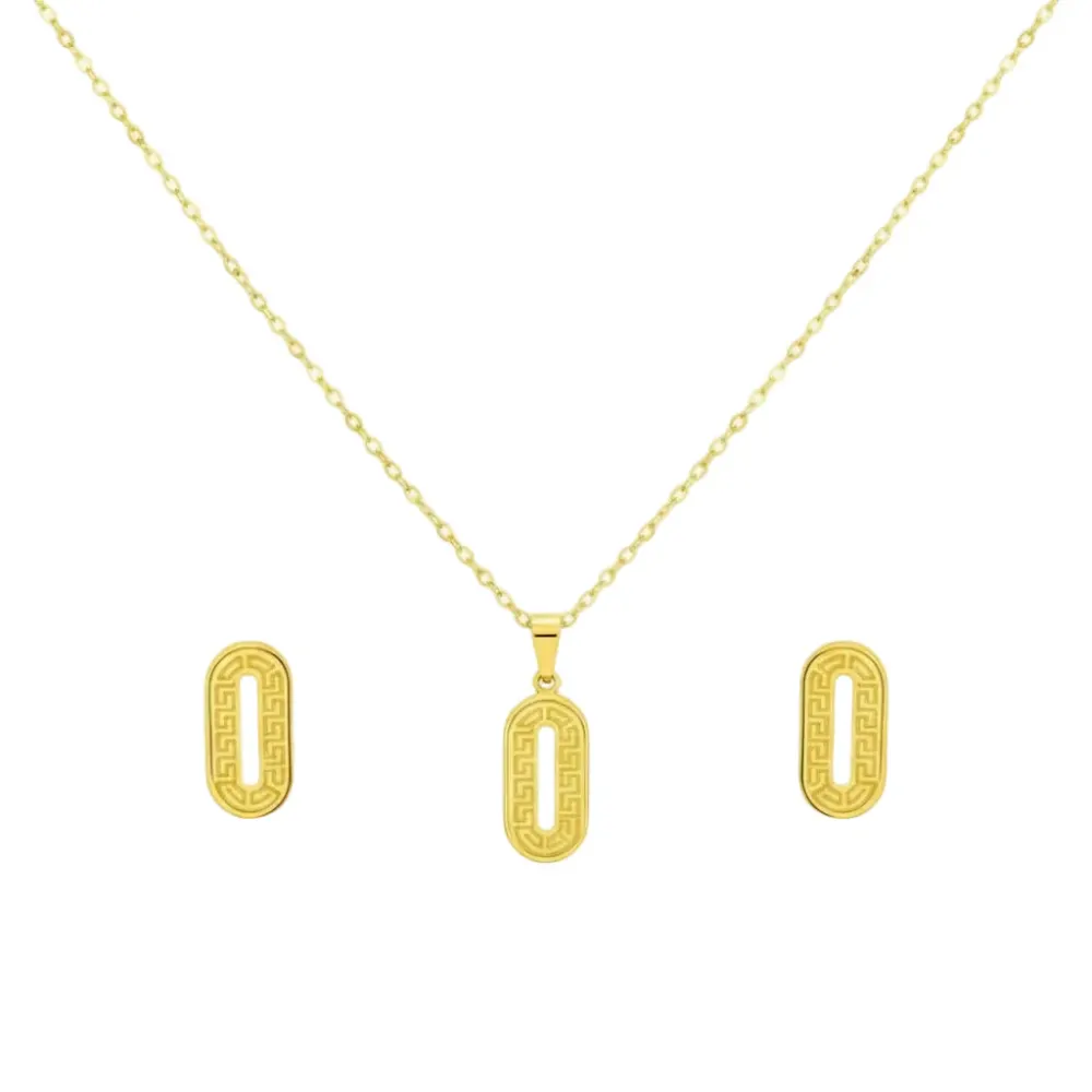 Chain with a pendant in the shape of a love heart 5