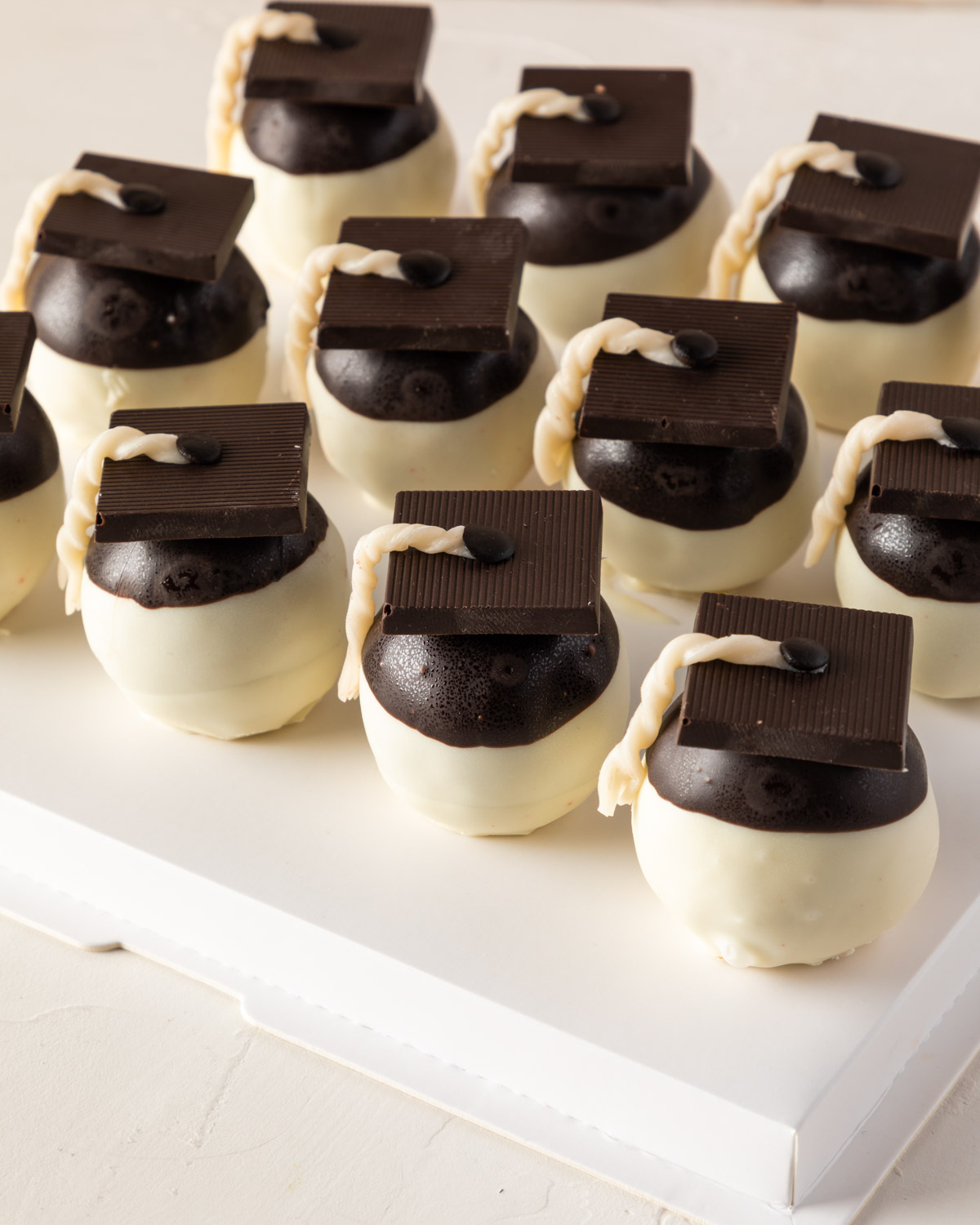 Graduation Special Cake pops by NJD view 5