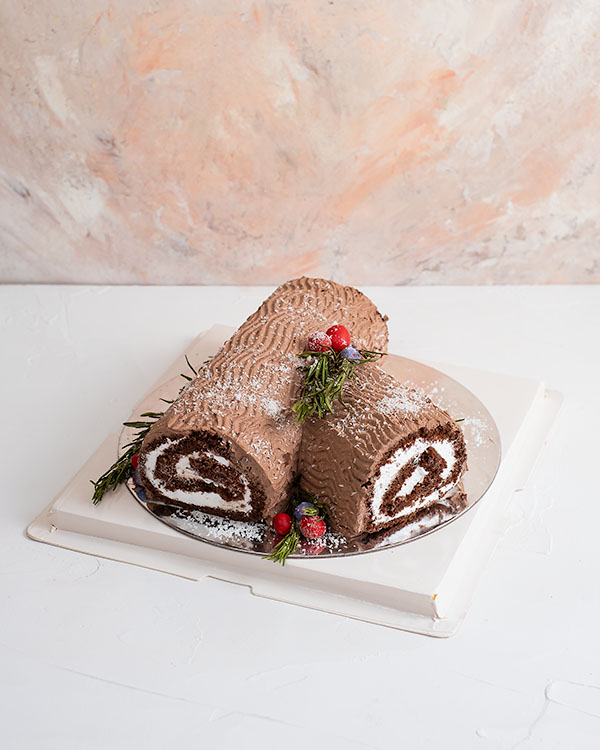 Yule log Cake byNJD view 1