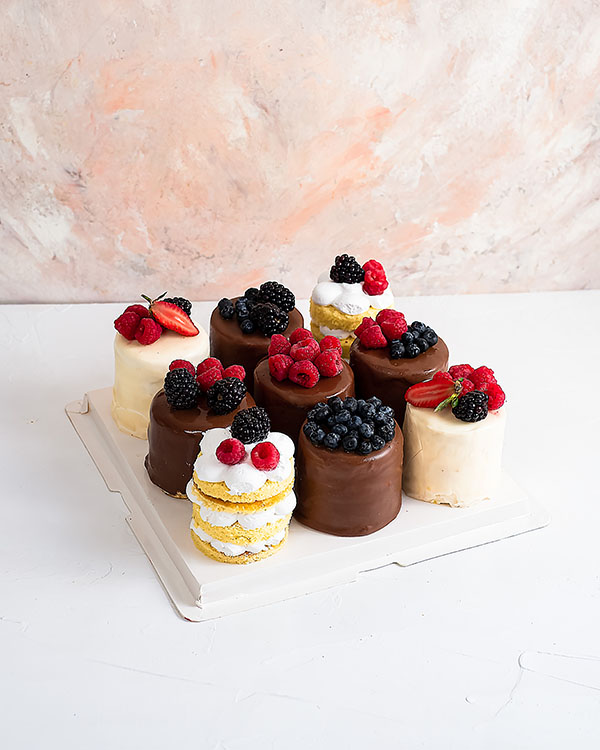 Mini Cakes  Party Pack view 1