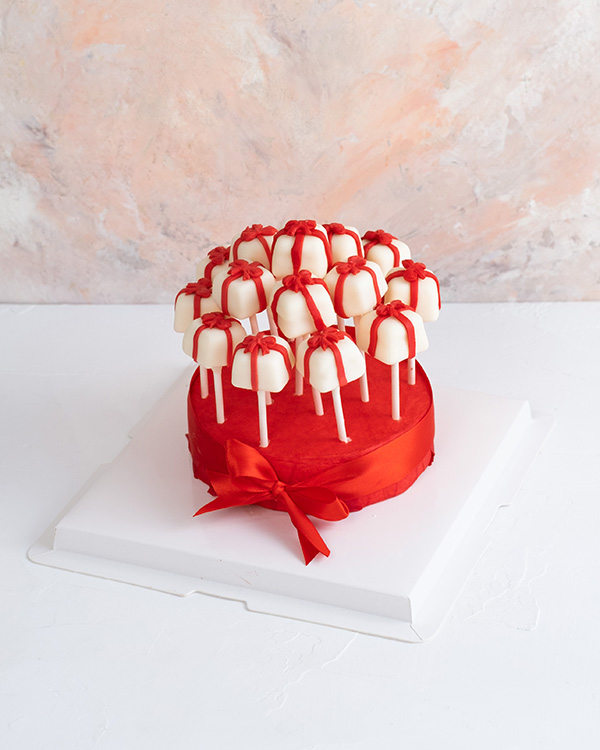 Christmas Cake pops byNJD view 1