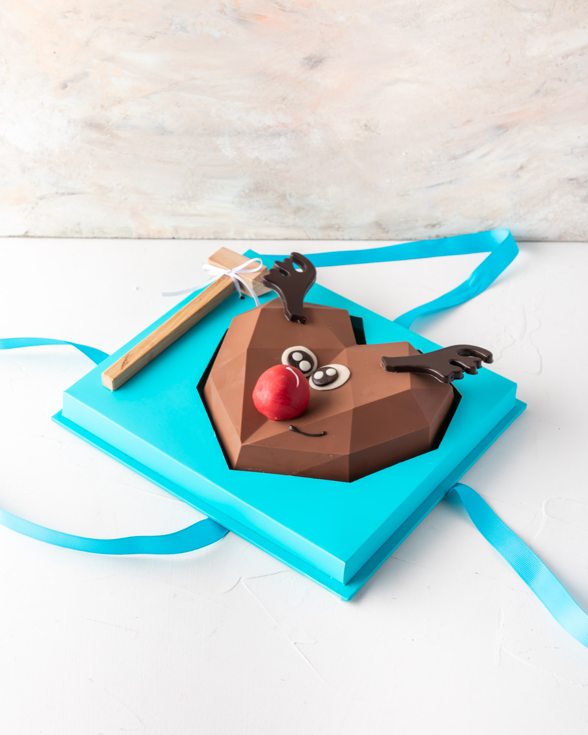 Piñata Reindeer by NJD view 5