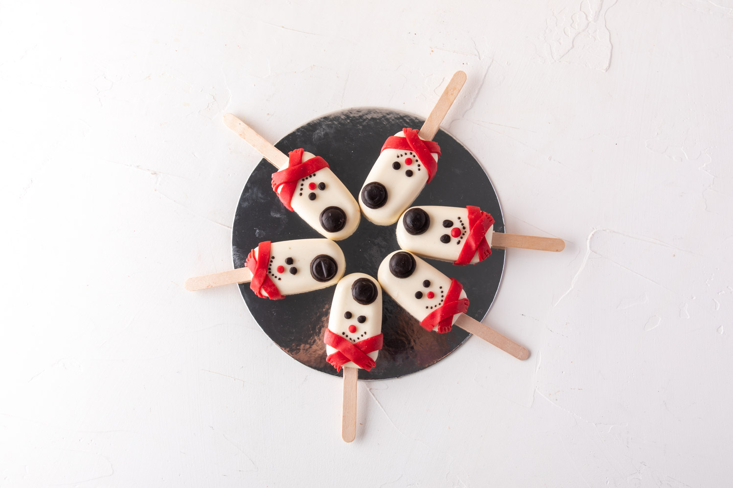 Snowman Cakesicles by NJD view 5