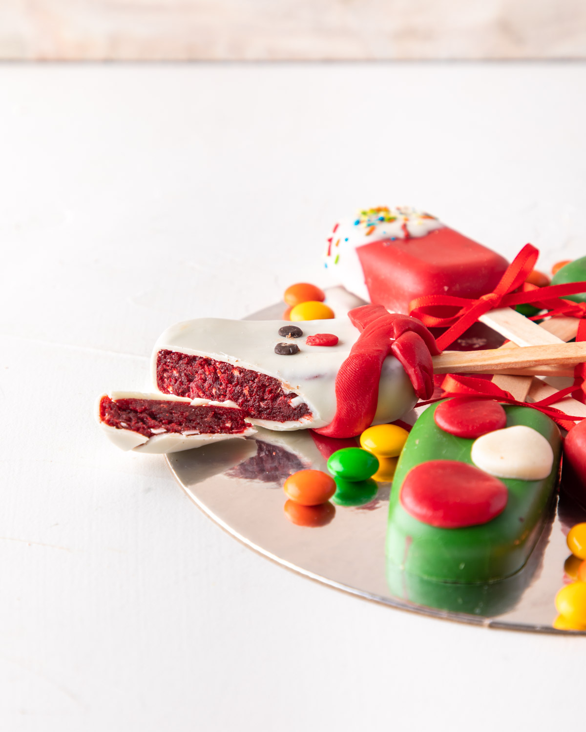 Christmas Theme Cakesicles by NJD view 4