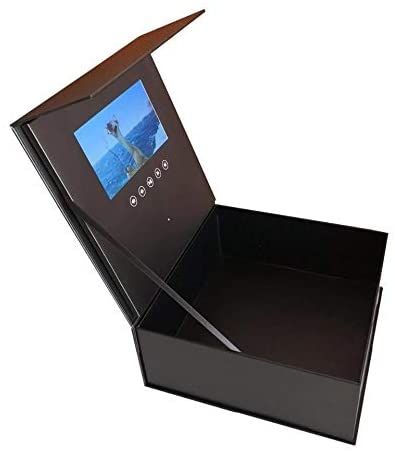 Black square gift box view 4