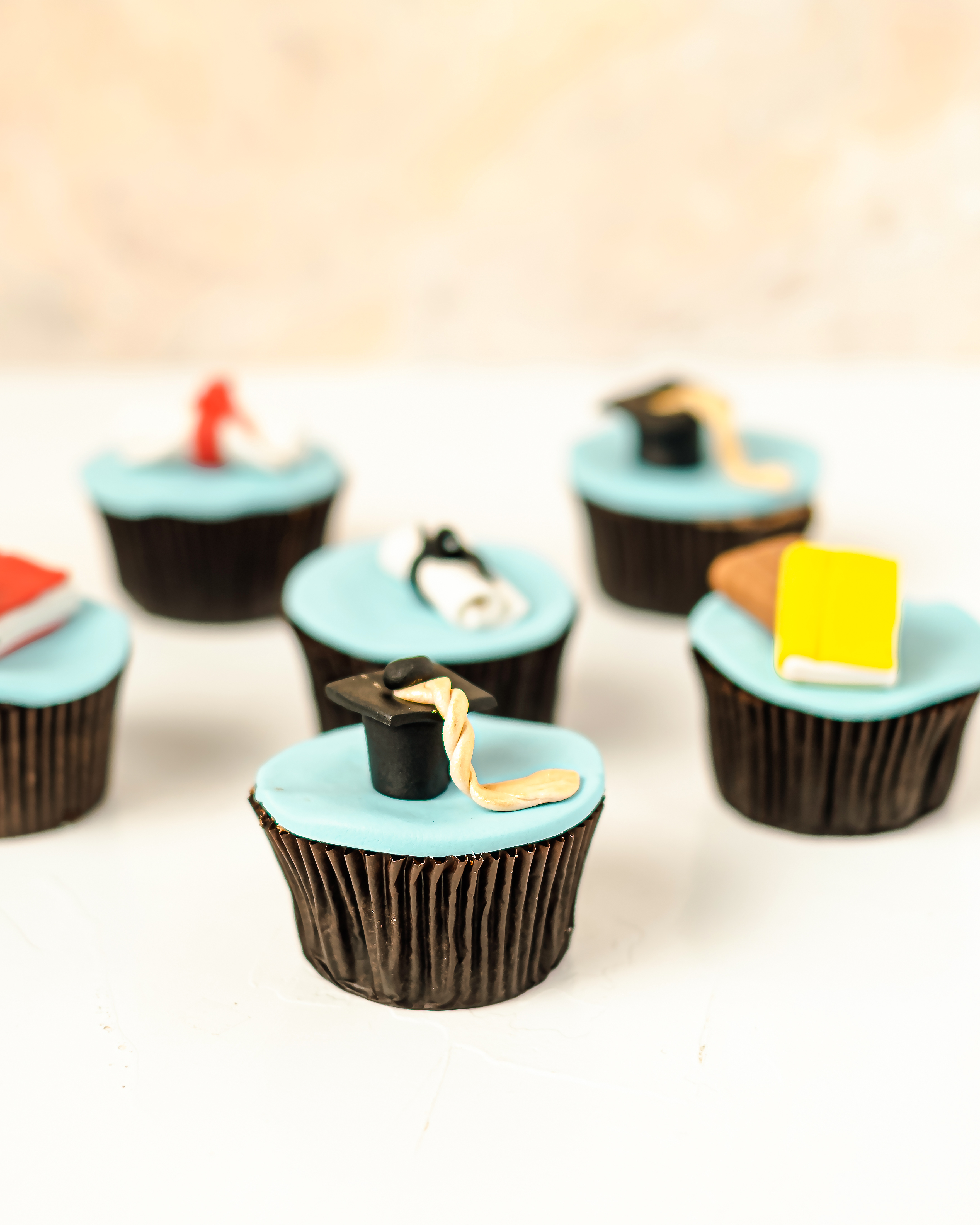 6 Graduation theme cupcakes by NJD view 4