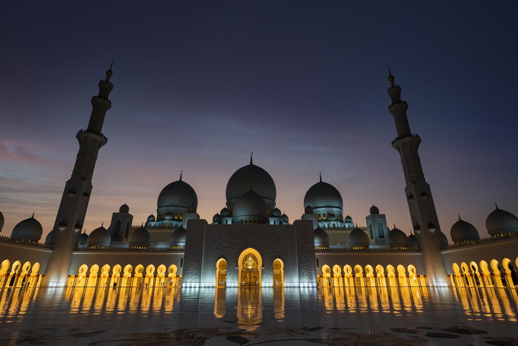 Sheikh Zayed Mosque view 4