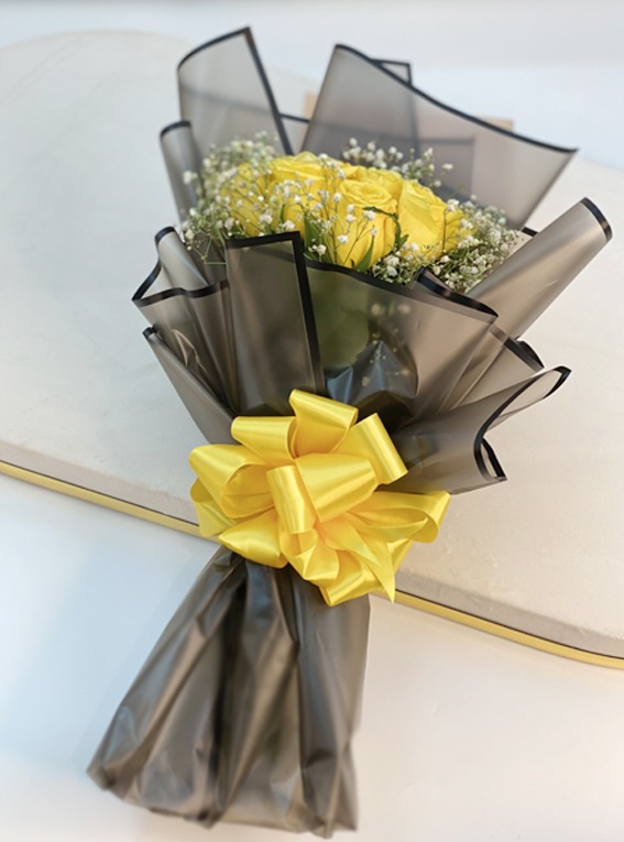 Bouquet symbol of friendship view 1