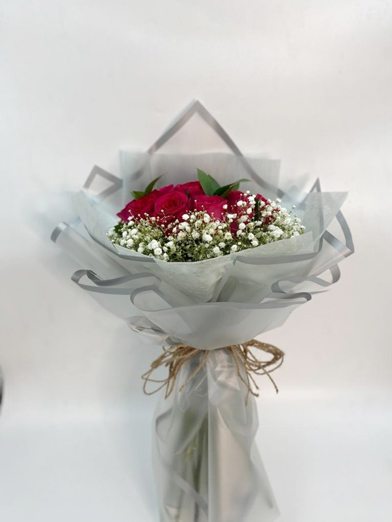 Love rose bouquet view 4