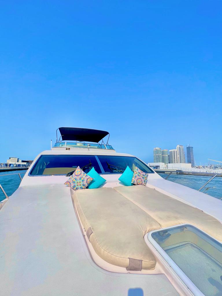 Majesty Yacht 56 ​​feet view 9