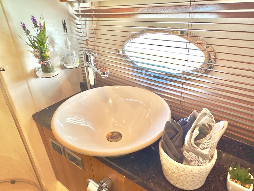 Sunseeker 70ft yacht view 32