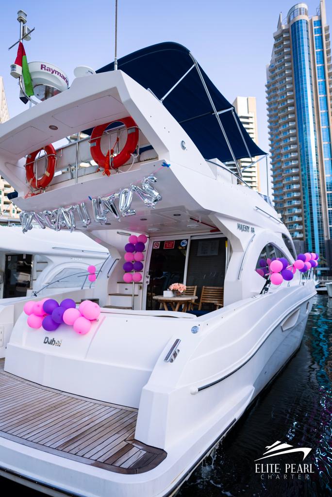 Girl's Birthday Yacht 31 feet view 8