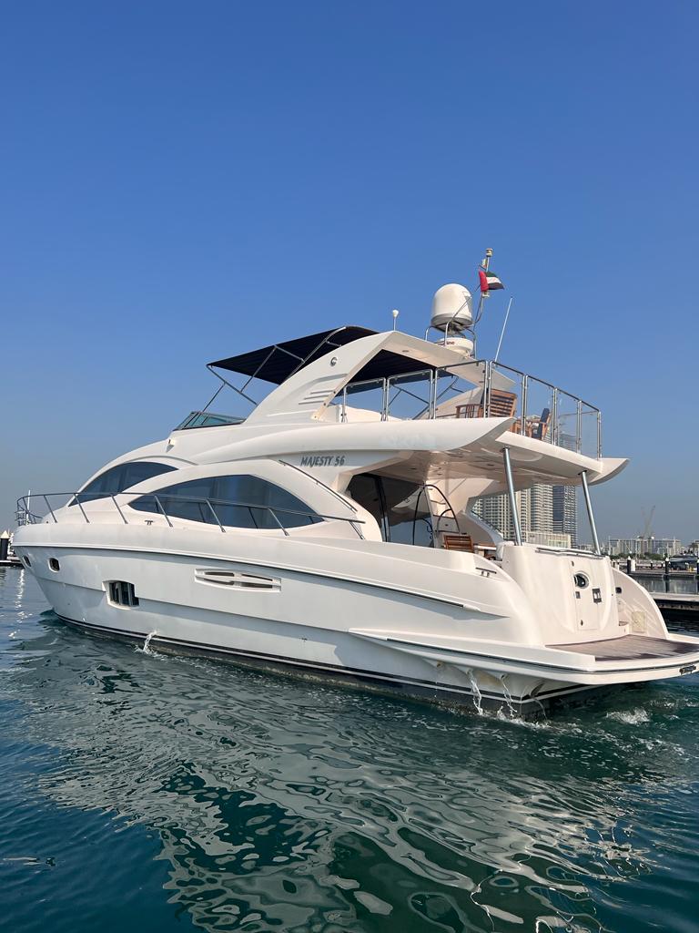 Yacht Majesty56 ​​feet view 9