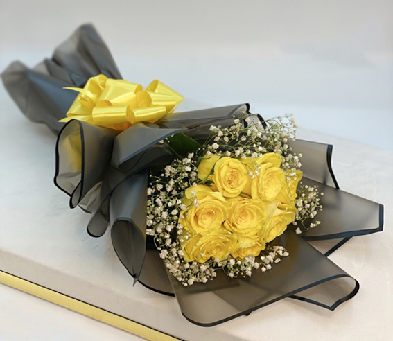 Bouquet symbol of friendship view 5