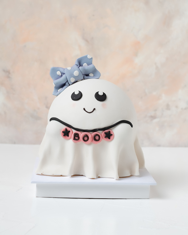 Boo with a Bow view 1