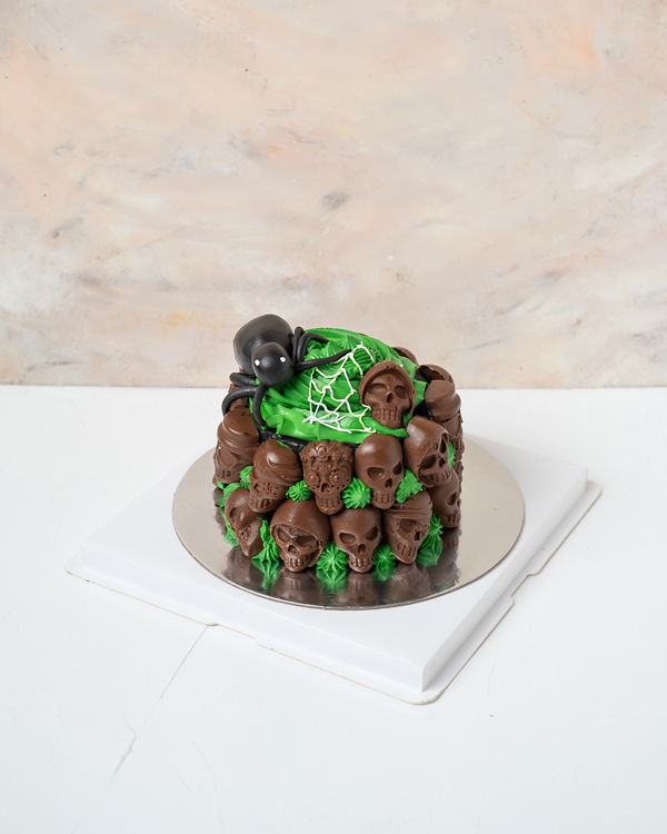 Spiderweb Skull rip Cake view 4