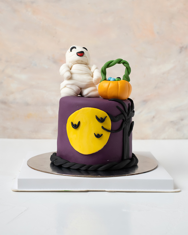 The Halloween Cake by NJD view 4