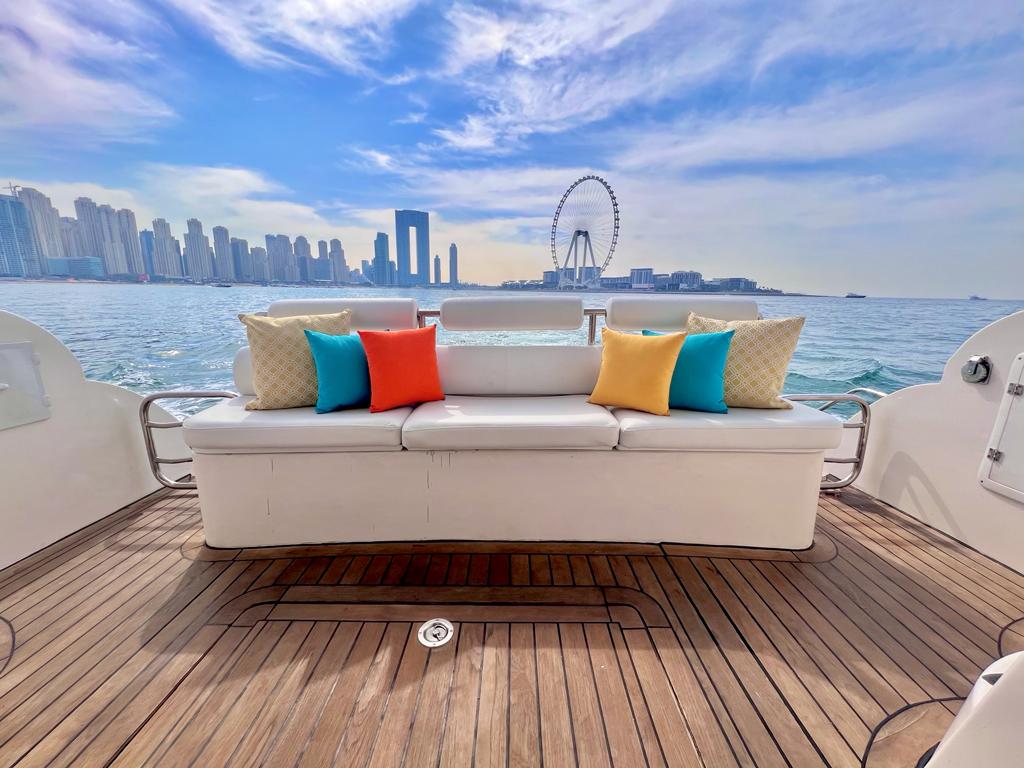 Yacht Majesty 48ft view 11
