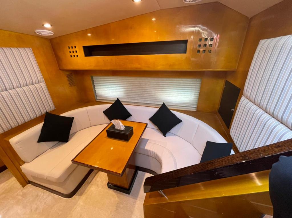 Oryx yacht 36 feet view 10