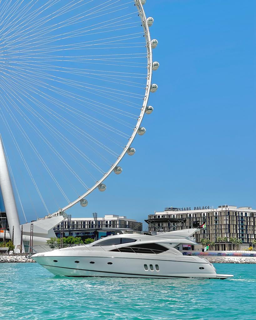 yacht Sunseeker 70 feet view 14