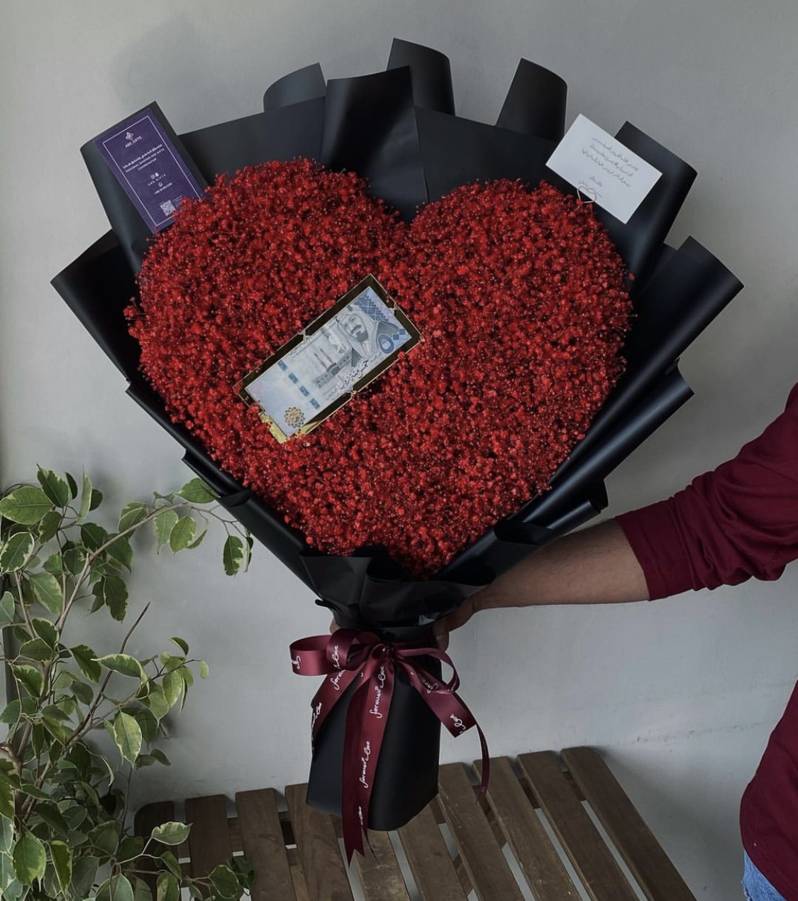 A bouquet of red roses8 view 1