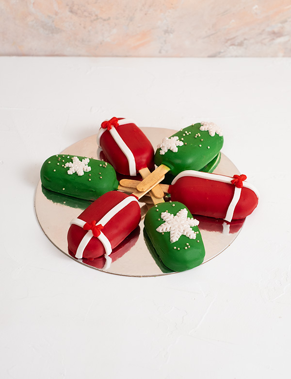 Christmas Cakesicles view 1