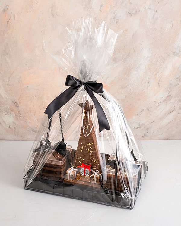 Jar Cakes and Chocolate Tree Hamper view 5