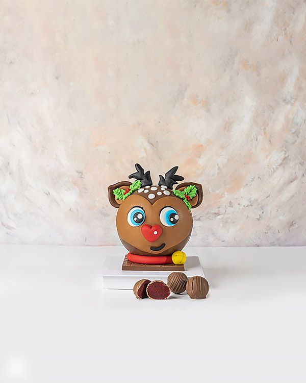 Pinata 3D Chocolate Reindeer by NJD view 5