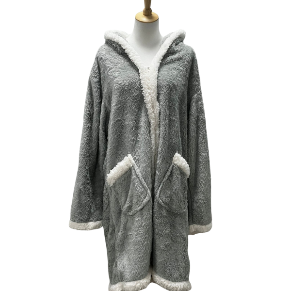 Short robe view 1