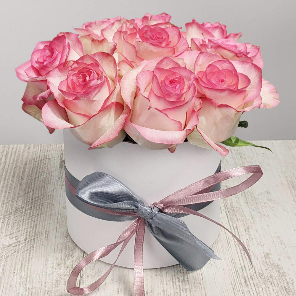 "Box with Pink roses view 1