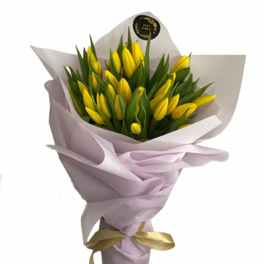 Yellow tulip view 4
