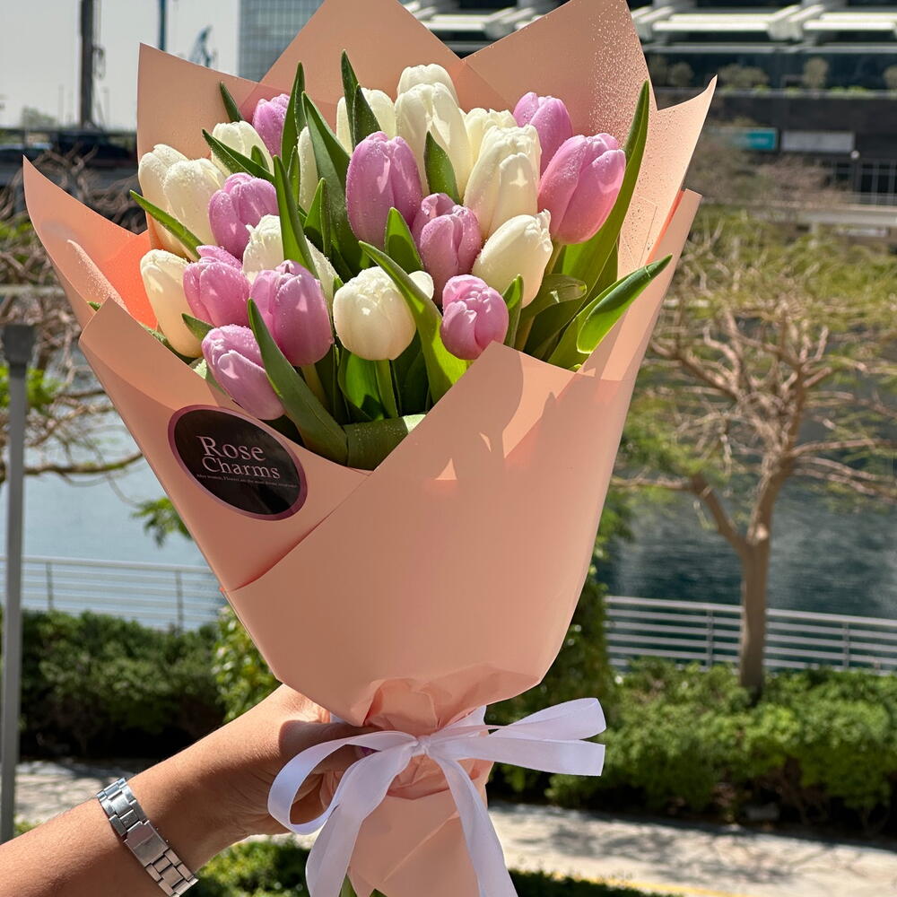 Pink and White Tulip Pearl view 5