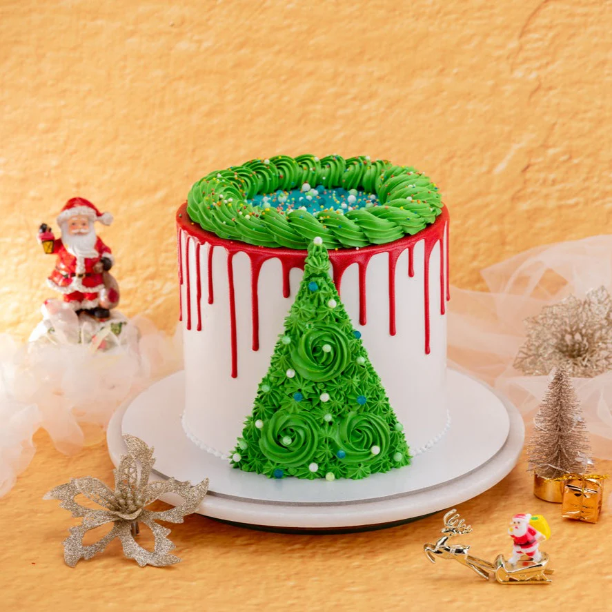 Christmas Tree Drip Cake | Christmas Cakes view 4
