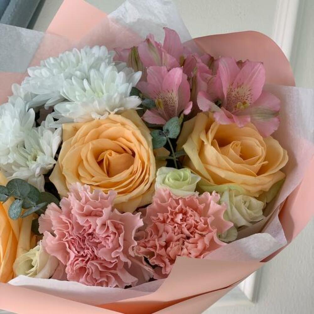 Delightful Mixed Flower Bouquet-604 view 4