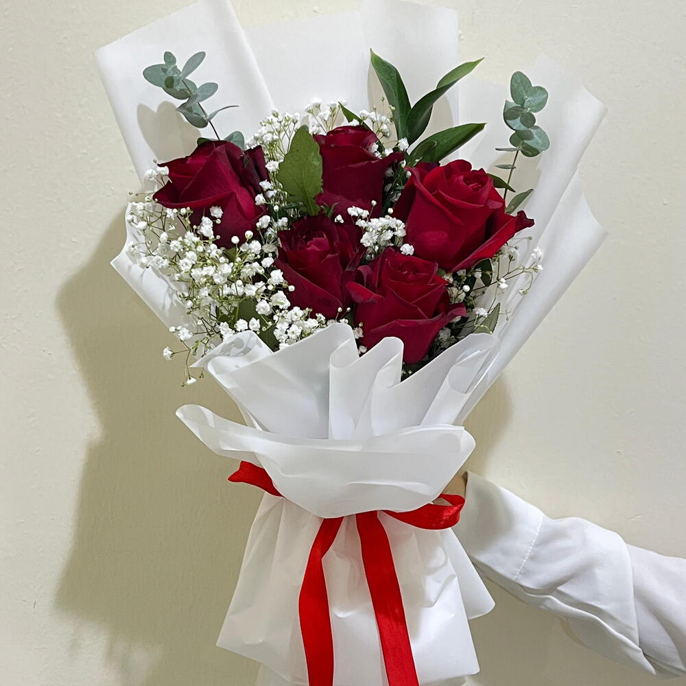 5 Red Roses Bouquet view 4